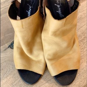 Free People 4” Peep-Toe Sandals size 39